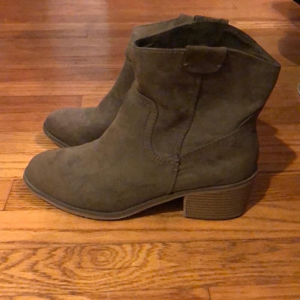 Old Navy booties